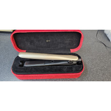 GHD Gold Grand Luxe. As New. Velvet Vanity Case. Champagne Gold Limited Edition.